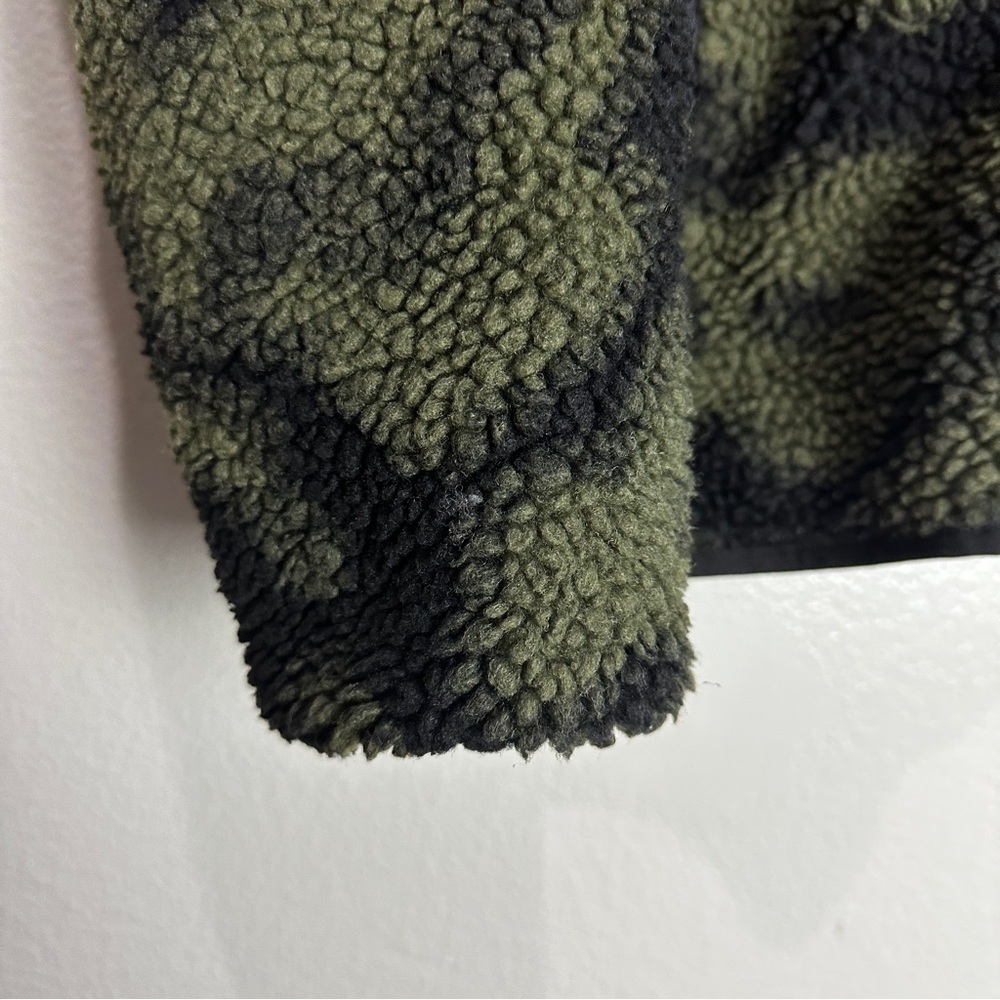 Carhartt Work In Progress Camo Sherpa Jacket Size XL - Picture 2 of 11